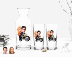 Kişiye Özel Renkli Baskılı Sevgililer Karikatürlü İkili Rakı Bardağı ve Karaf Hediye Seti-17