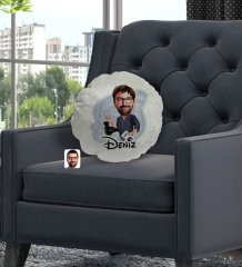 Kişiye Özel İsimli Erkek Yönetmen Karikatürlü Yuvarlak Dekoratif Kırlent Yastık-1