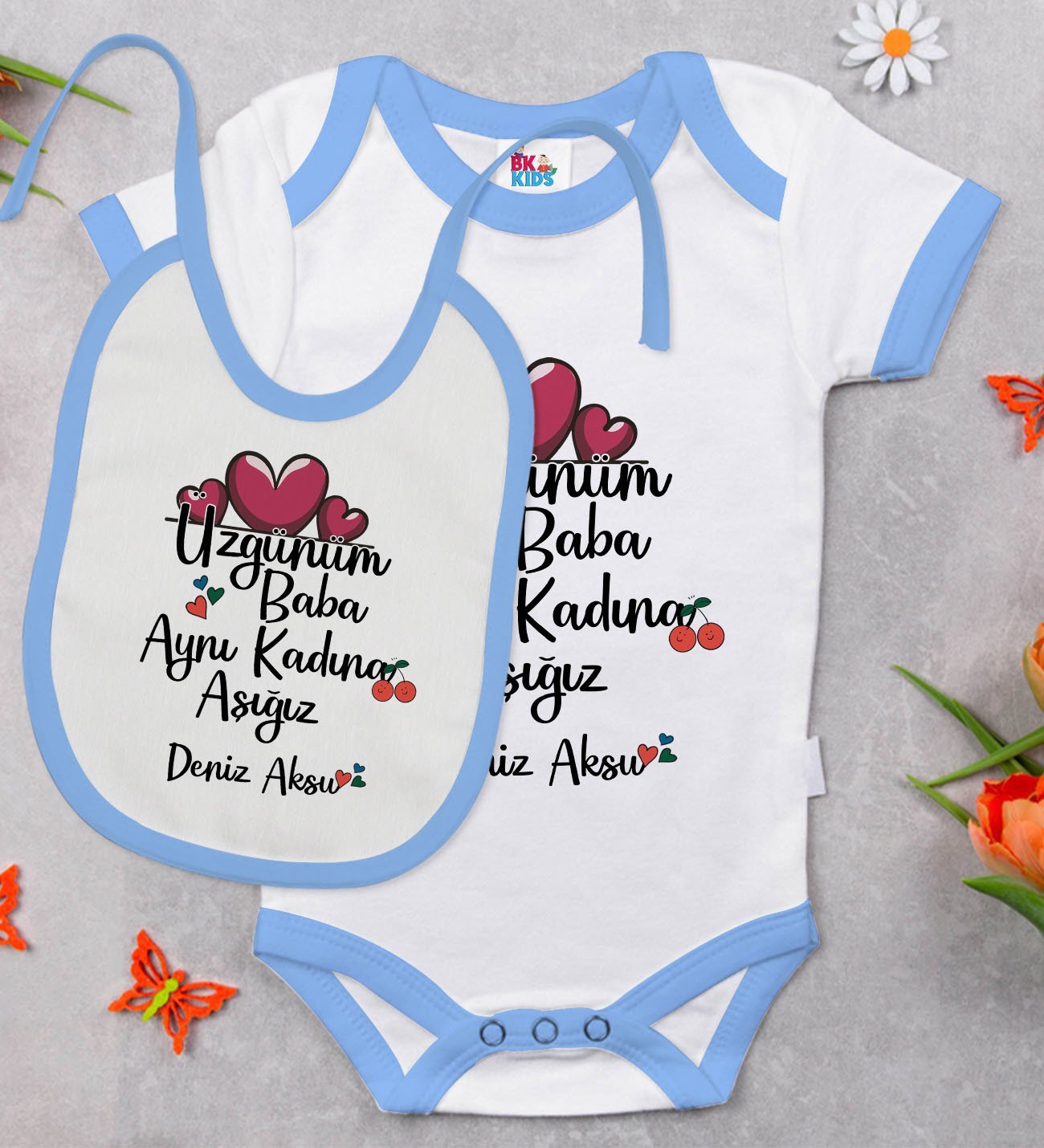 BK Kids Kişiye Özel Aynı Kadına Aşığız Tasarımlı Mavi Bebek Body Zıbın ve Mama Önlüğü Hediye Seti-2
