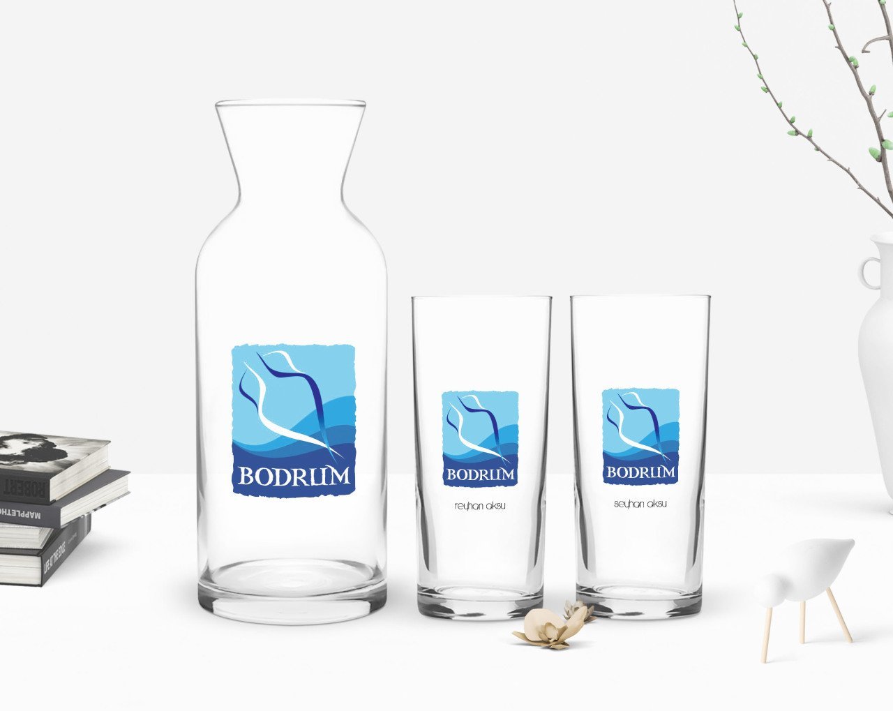 Kişiye Özel Renkli Baskılı Bodrum Tasarımlı Turistik İkili Rakı Bardağı ve Karaf Hediye Seti-1