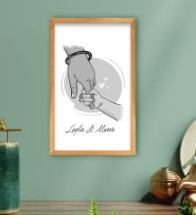 BK Gift Kişiye Özel Siyah Beyaz El Ele Tutuşan Anne-Çocuk Tasarımlı Ahşap Çerçeveli Tablo-2 40x25cm, Anneye Hediye, Yeni Doğum Hediyesi