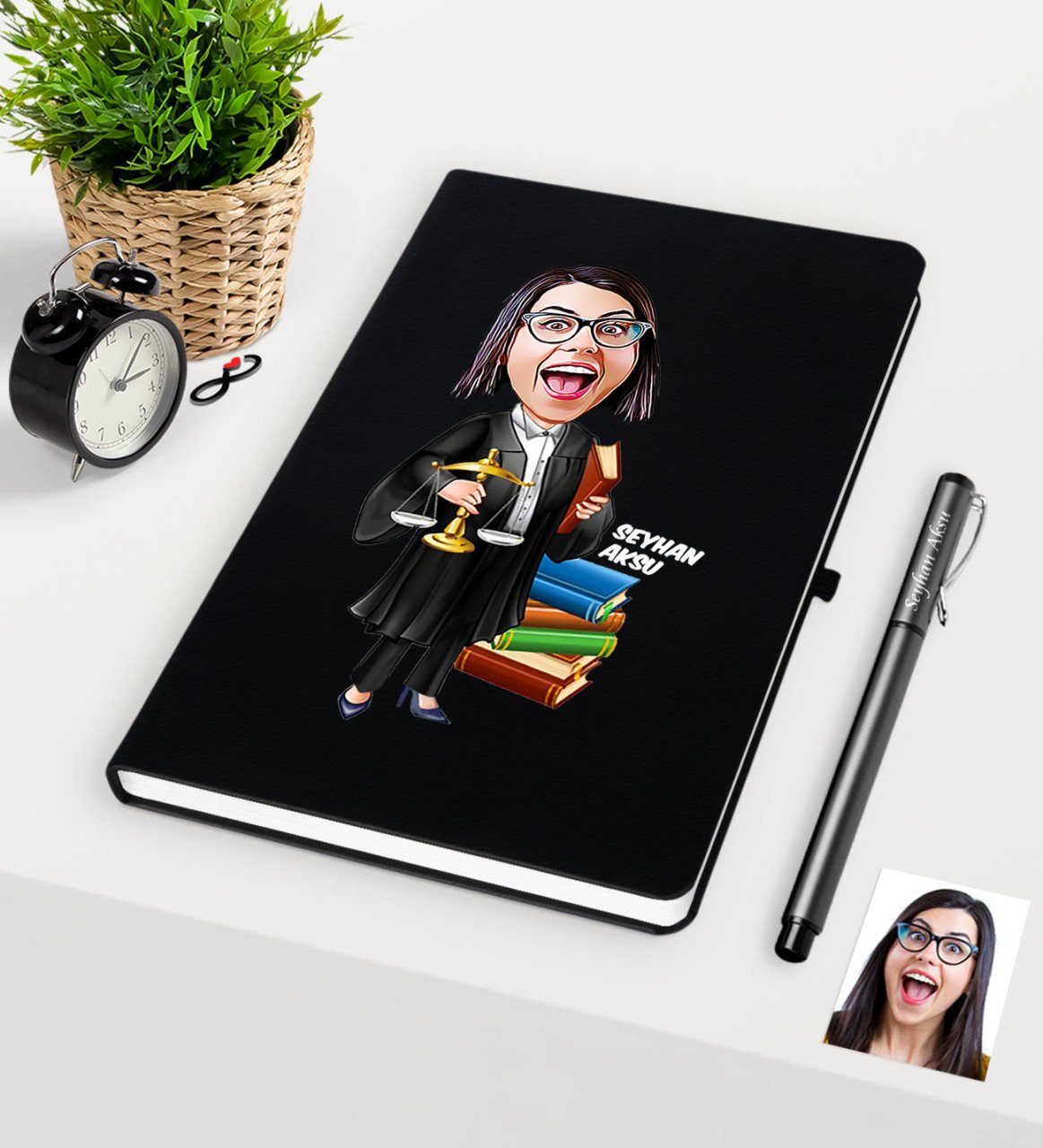 Kişiye Özel Bayan Avukat Karikatürlü Siyah Defter Kalem Seti - 2