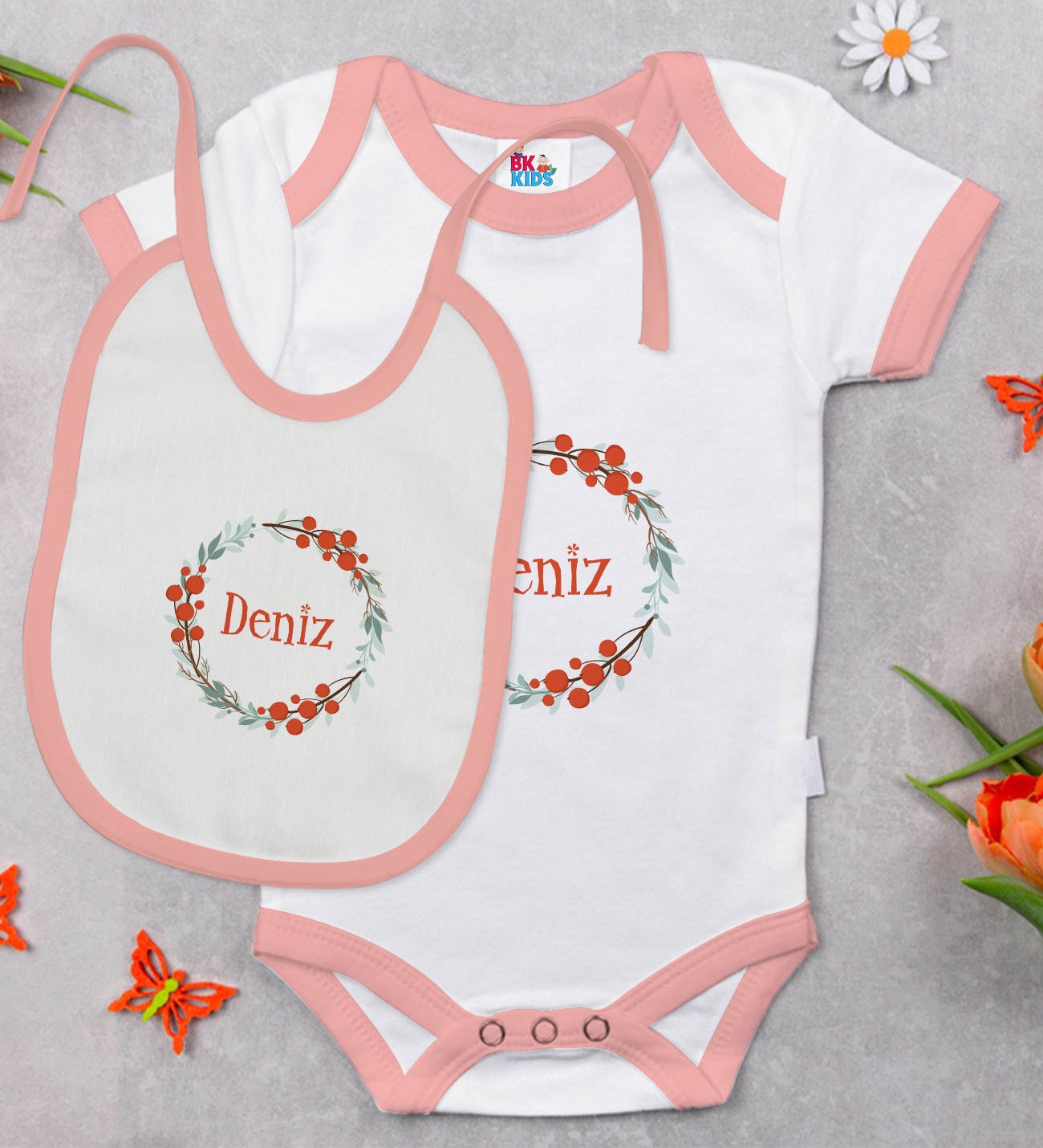 BK Kids Kişiye Özel Harfli İsimli Pembe Bebek Body Zıbın ve Mama Önlüğü Hediye Seti-4