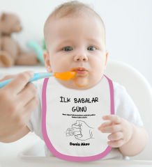 BK Kids Kişiye Özel İlk Babalar Günü Tasarımlı Pembe %100 Pamuklu Askılı Sıfır Kol Bebek Body Zıbın ve Mama Önlüğü Hediye Seti