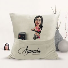 BK Gift Kişiye Özel Kadın Fitness Karikatür Tasarımlı Organizer Kumanda ve Atıştırmalık Cepli Sarı Kırlent Yastık-2 Arkadaşa Hediye, Cepli Yastık