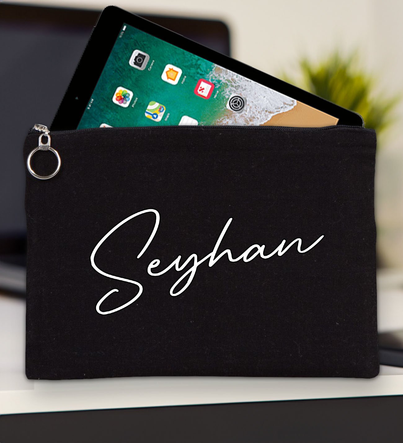 BK Gift Kişiye Özel İsimli-6 Siyah Tablet Çantası 30x21cm, Ipad Çantası, Baskılı Tablet Kılıfı