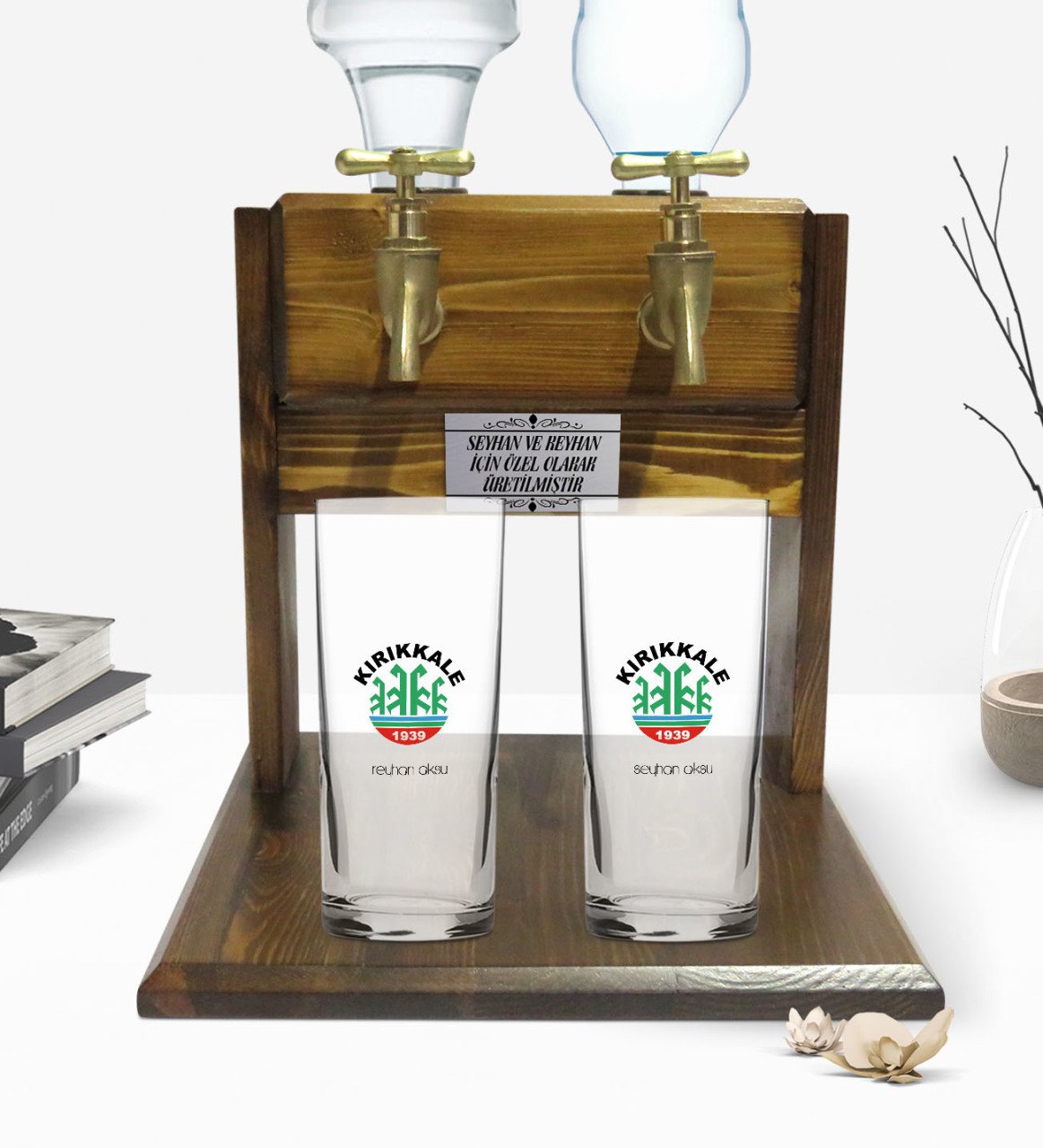 Kişiye Özel Renkli Baskılı Kırıkkale Tasarımlı Turistik İkili Rakı Bardağı ve Çift Musluklu Doğal Ahşap Rakı Standı-1