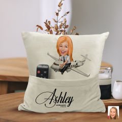 BK Gift Kişiye Özel Kaptan Pilot Karikatür Tasarımlı Organizer Kumanda ve Atıştırmalık Cepli Sarı Kırlent Yastık-1 Arkadaşa Hediye, Cepli Yastık