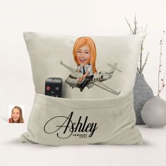 BK Gift Kişiye Özel Kaptan Pilot Karikatür Tasarımlı Organizer Kumanda ve Atıştırmalık Cepli Sarı Kırlent Yastık-1 Arkadaşa Hediye, Cepli Yastık