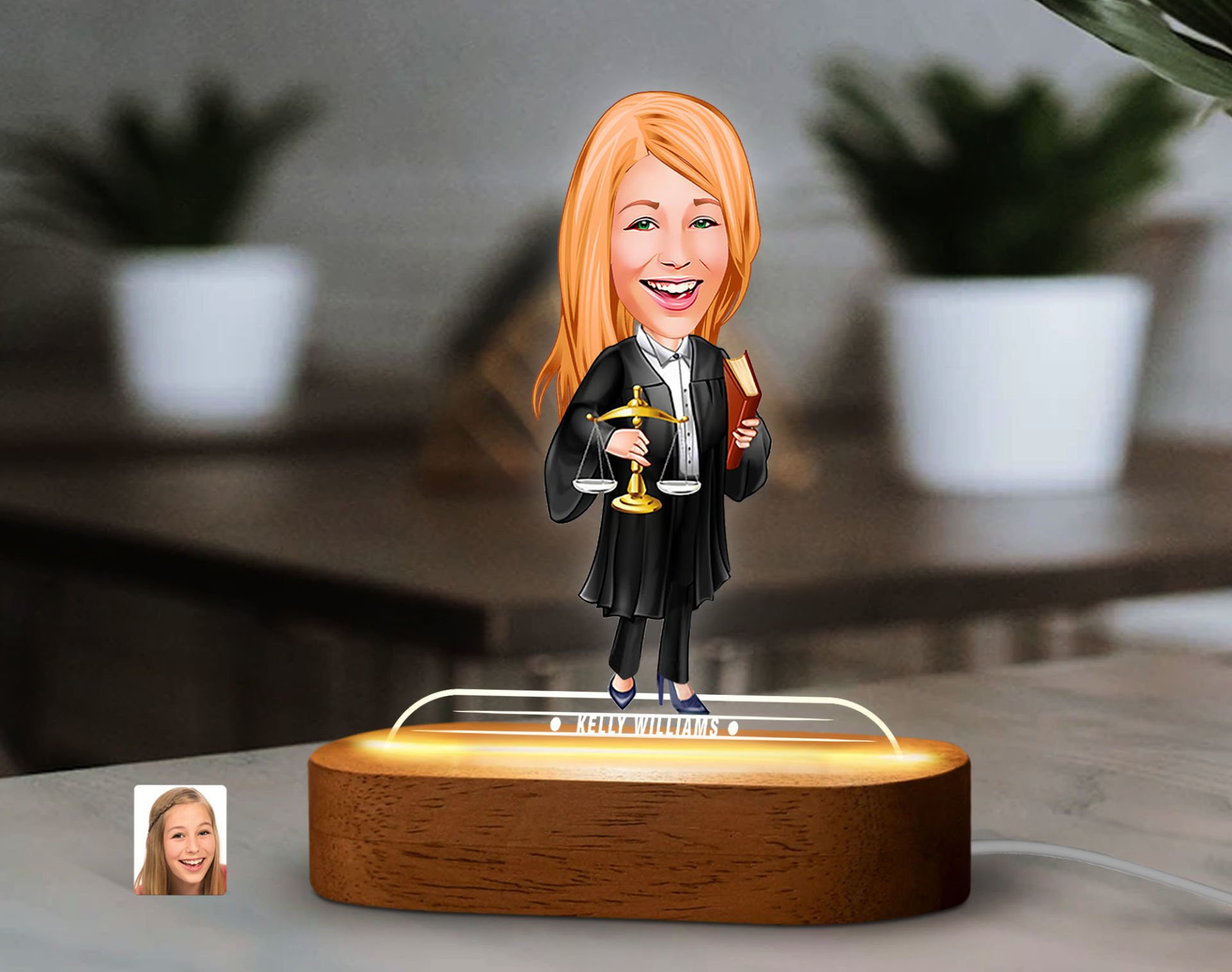 BK Gift Kişiye Özel Avukat Karikatürlü Dekoratif 3D Biblo LED Işıklı Gece Lambası-1, Arkadaşa Hediye