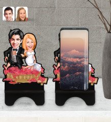 Kişiye Özel Evleniyoruz Karikatürlü Ahşap Biblo Telefon Standı-10