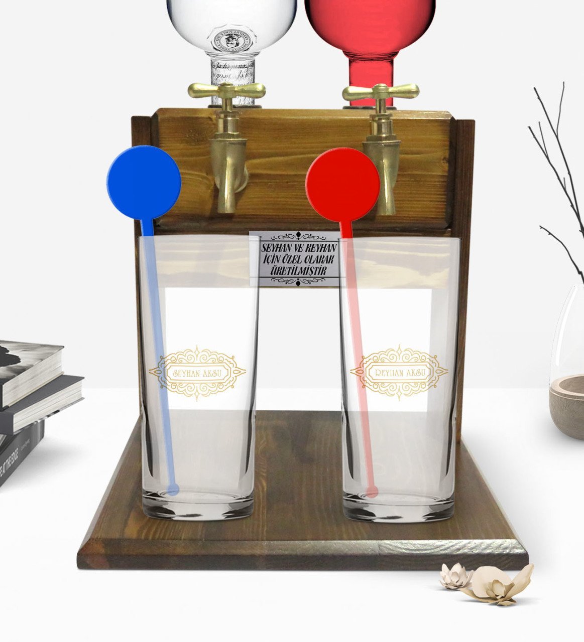 Kişiye Özel Renkli Baskılı İsimli İkili Vodka Bardağı ve Çift Musluklu Doğal Ahşap Vodka Standı-17
