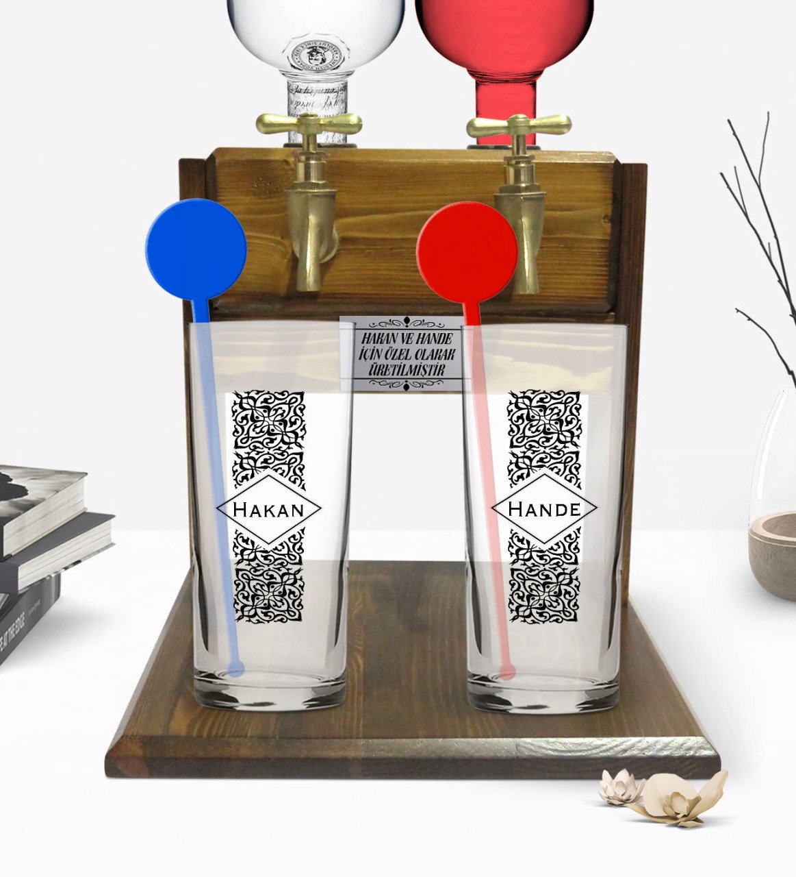 Kişiye Özel Renkli Baskılı İsimli İkili Vodka Bardağı ve Çift Musluklu Doğal Ahşap Vodka Standı-25