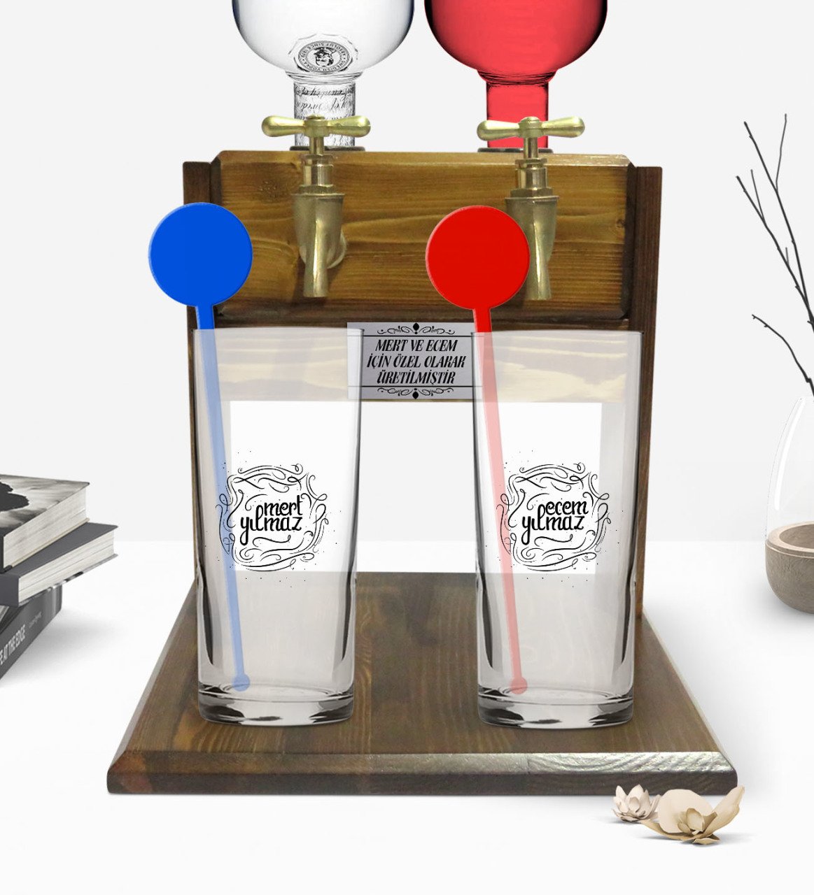 Kişiye Özel Renkli Baskılı İsimli İkili Vodka Bardağı ve Çift Musluklu Doğal Ahşap Vodka Standı-28