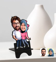 Kişiye Özel Sevgililer Karikatürlü Ahşap Biblo Telefon Standı-58