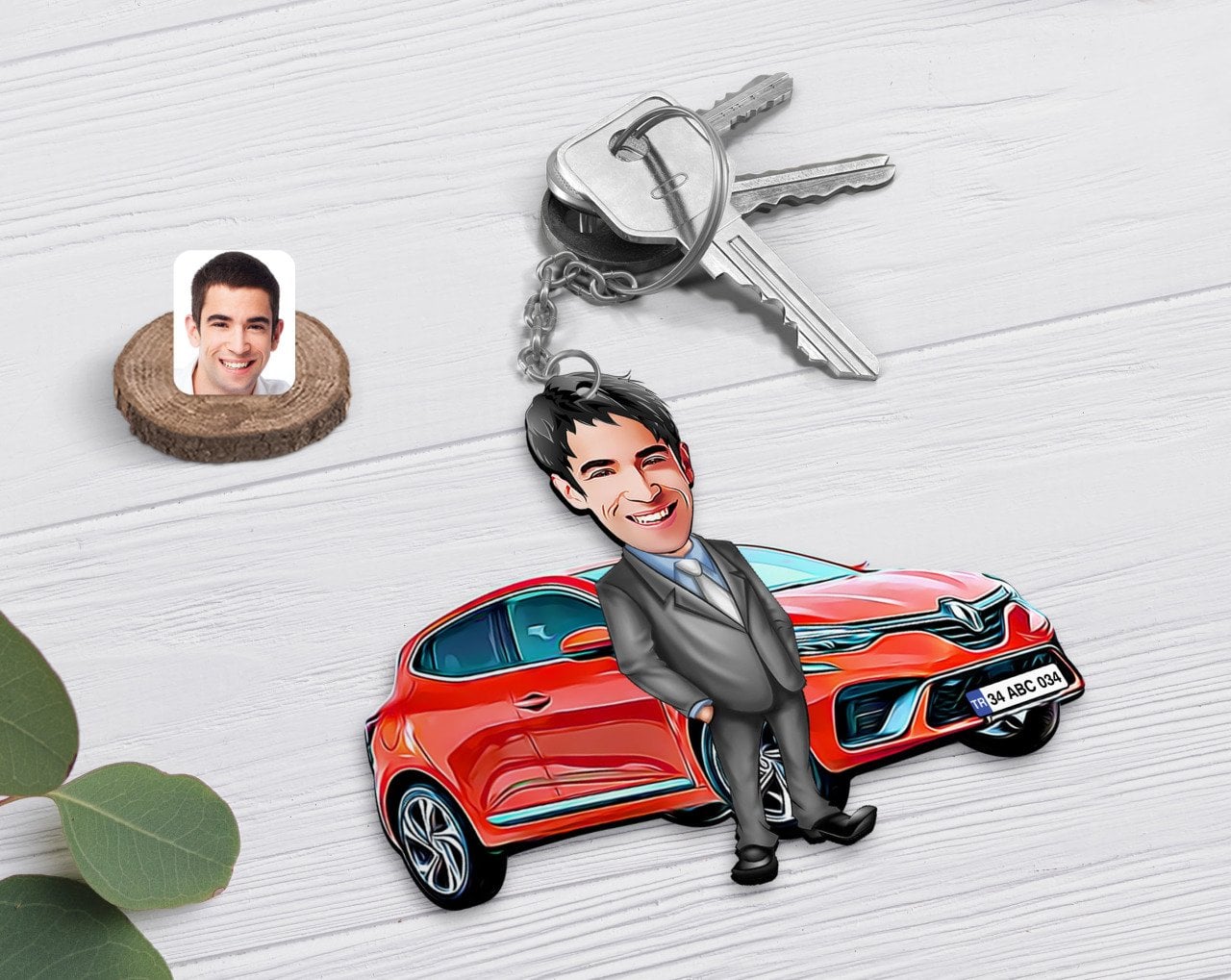 Kişiye Özel Erkek Renault Clio 5 Figürlü Plakalı Ahşap Karikatür Anahtarlık-1