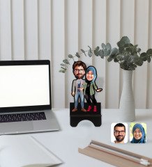 Kişiye Özel Sevgililer Karikatürlü Ahşap Biblo Telefon Standı-60