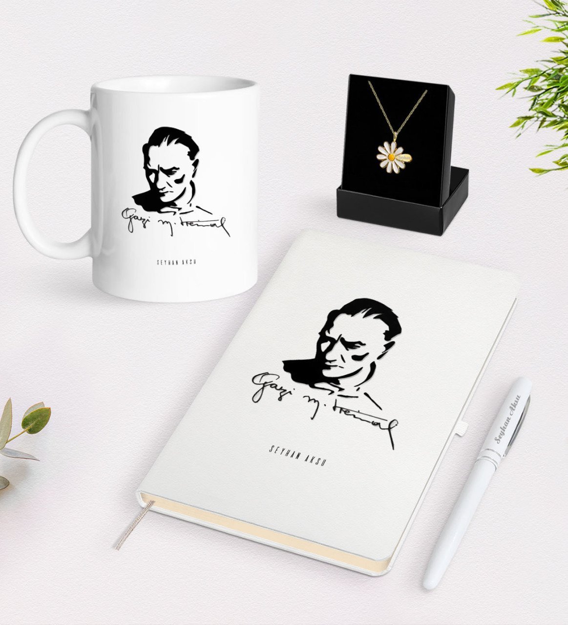 Kişiye Özel Atatürk Temalı Beyaz Kupa Defter Kalem ve İsimli Papatya Kolye Hediye Seti-19