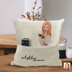 BK Gift Kişiye Özel Kadın Karikatür Tasarımlı Organizer Kumanda ve Atıştırmalık Cepli Sarı Kırlent Yastık-100 Arkadaşa Hediye, Cepli Yastık