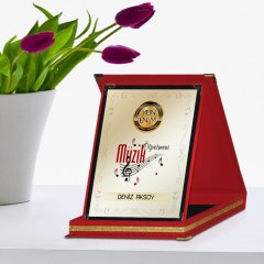 Kişiye Özel Yılın En İyi Müzik Öğretmeni Kırmızı Plaket Ödülü