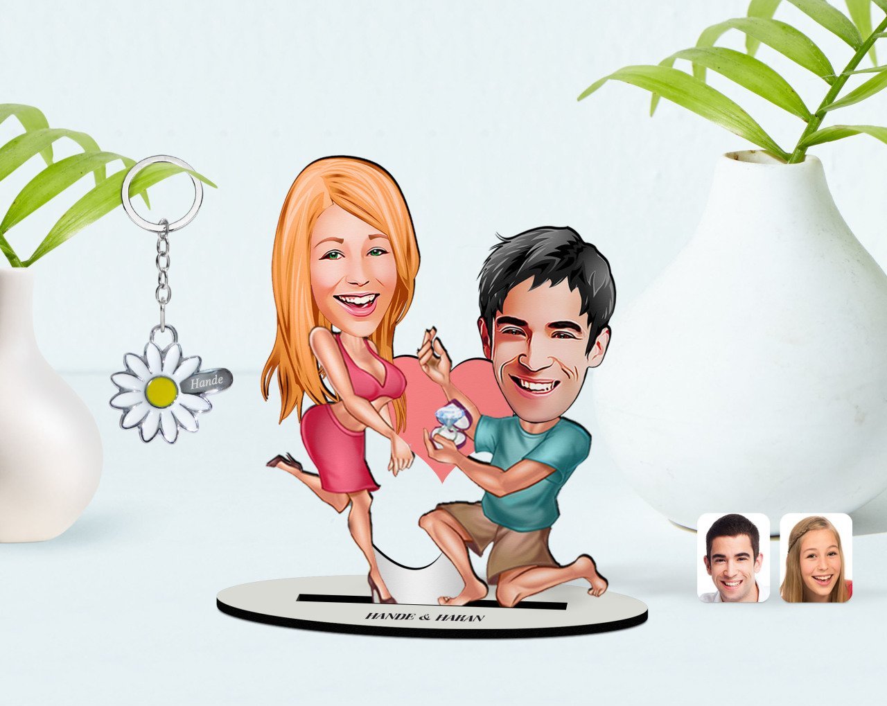 Kişiye Özel Sevgililer Karikatürlü 3D Ahşap Biblo ve İsimli Silver Papatya Anahtarlık-19