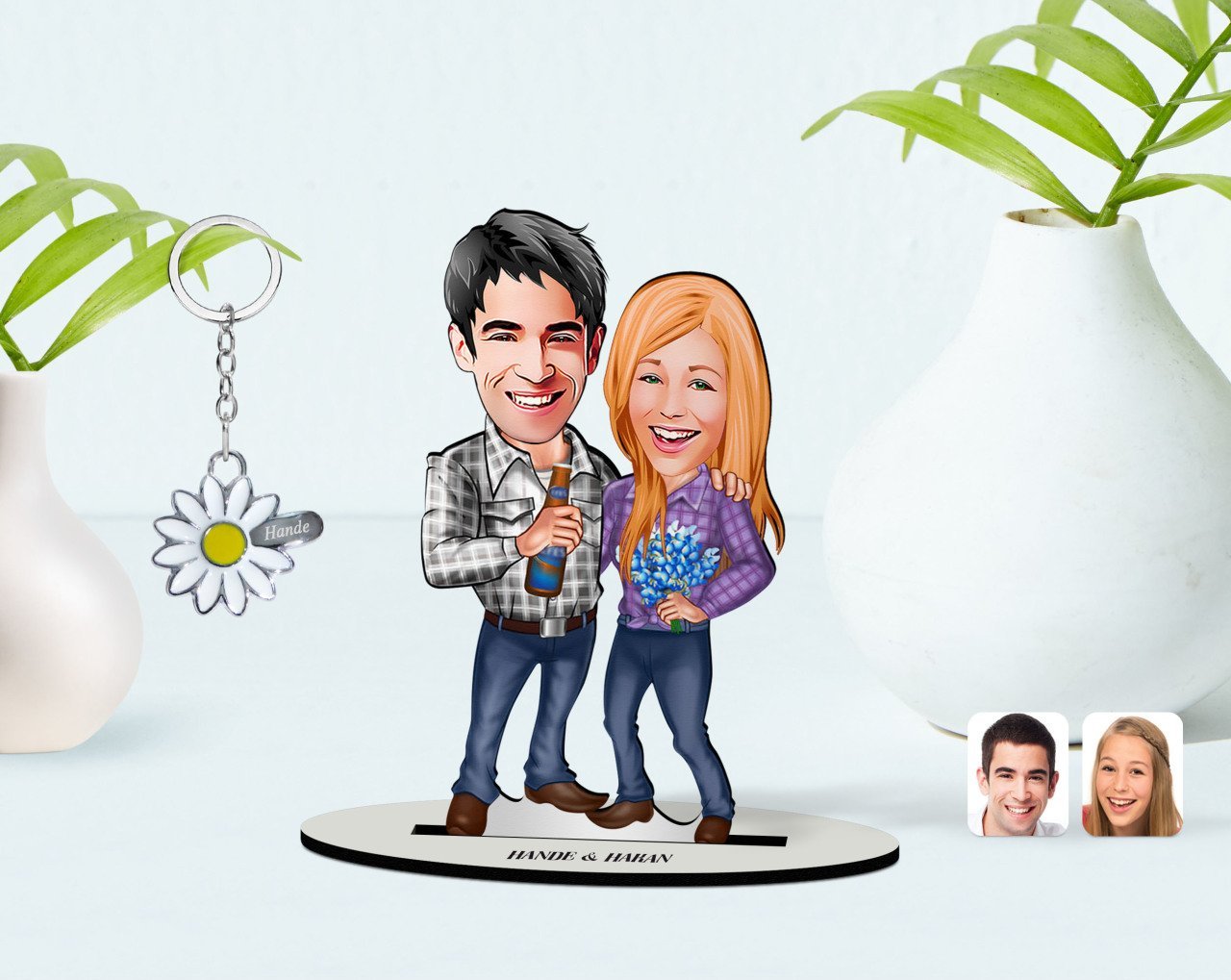 Kişiye Özel Sevgililer Karikatürlü 3D Ahşap Biblo ve İsimli Silver Papatya Anahtarlık-50