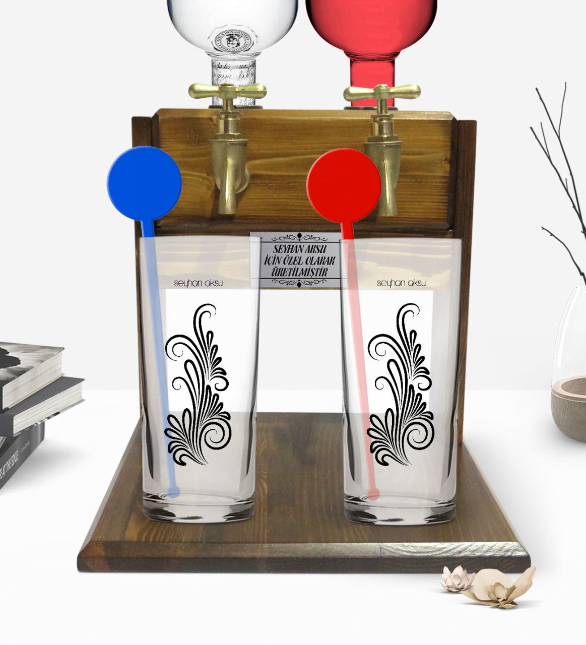 Kişiye Özel Renkli Baskılı İsimli İkili Vodka Bardağı ve Çift Musluklu Doğal Ahşap Vodka Standı-120