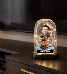 BK Gift Kişiye Özel Erkek Baterist Karikatürlü Led Işıklı Cam Fanus Biblo -1, Ev Hediyesi, Sevgiliye-Arkadaşa Hediye