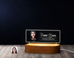 BK Gift Kişiye Özel İsimli Patron Karikatürlü Led Işıklı Akrilik Masa İsimliği-10, Ofis Dekoru, Mesleki Hediye, Ofis Hediyeleri