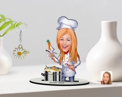Kişiye Özel Kadın Chef Karikatürlü 3D Ahşap Biblo ve İsimli Gold Papatya Anahtarlık-1