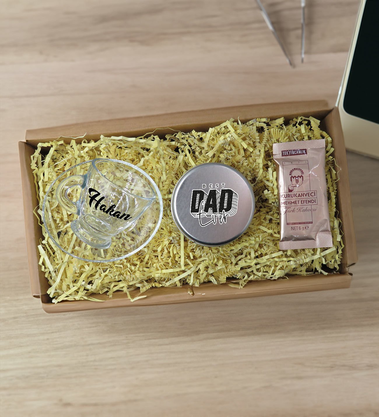 BK Gift Kişiye Özel İsimli DTF Baba Temalı Cam Kahve Fincanı & Türk Kahvesi & Gümüş Metal Kutuda Mum Hediye Seti-1, Babaya Hediye, Babalar Günü Hediyeleri