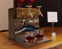 BK Gift Kişiye Özel Kabartma İsimli ve Tarihli Çift Musluklu Doğal Ahşap İçki Standı-32, İçki Standı, Doğum Günü Hediyesi, Ev Hediyesi