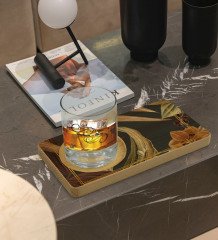 Kişiye Özel Çiçekler Tasarımlı Doğal Ahşap Tabaklı Viski Bardağı Sunum Seti Model 4