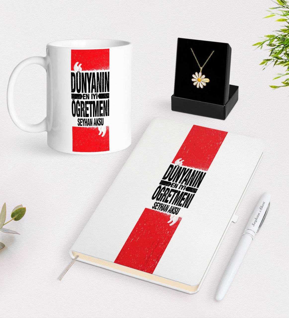 Kişiye Özel Dünyanın En İyi Öğretmeni Beyaz Kupa Defter Kalem ve İsimli Papatya Kolye Hediye Seti-1