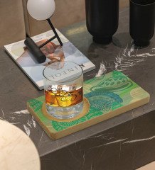 Kişiye Özel Deniz Kabukları Tasarımlı Doğal Ahşap Tabaklı Viski Bardağı Sunum Seti Model 1