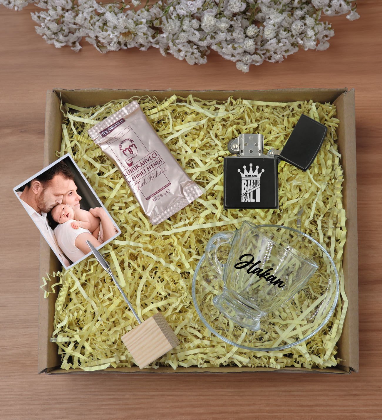 BK Gift Kişiye Özel İsimli DTF Baba Temalı Cam Kahve Fincanı & Türk Kahvesi & Ahşap Fotoğraf Tutucu & Çakmak Hediye Seti-3, Babaya Hediye, Babalar Günü Hediyeleri
