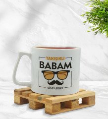 Kişiye Özel Yakışıklı Babam Tasarımlı Middle Beyaz Kupa Bardak - Model 2