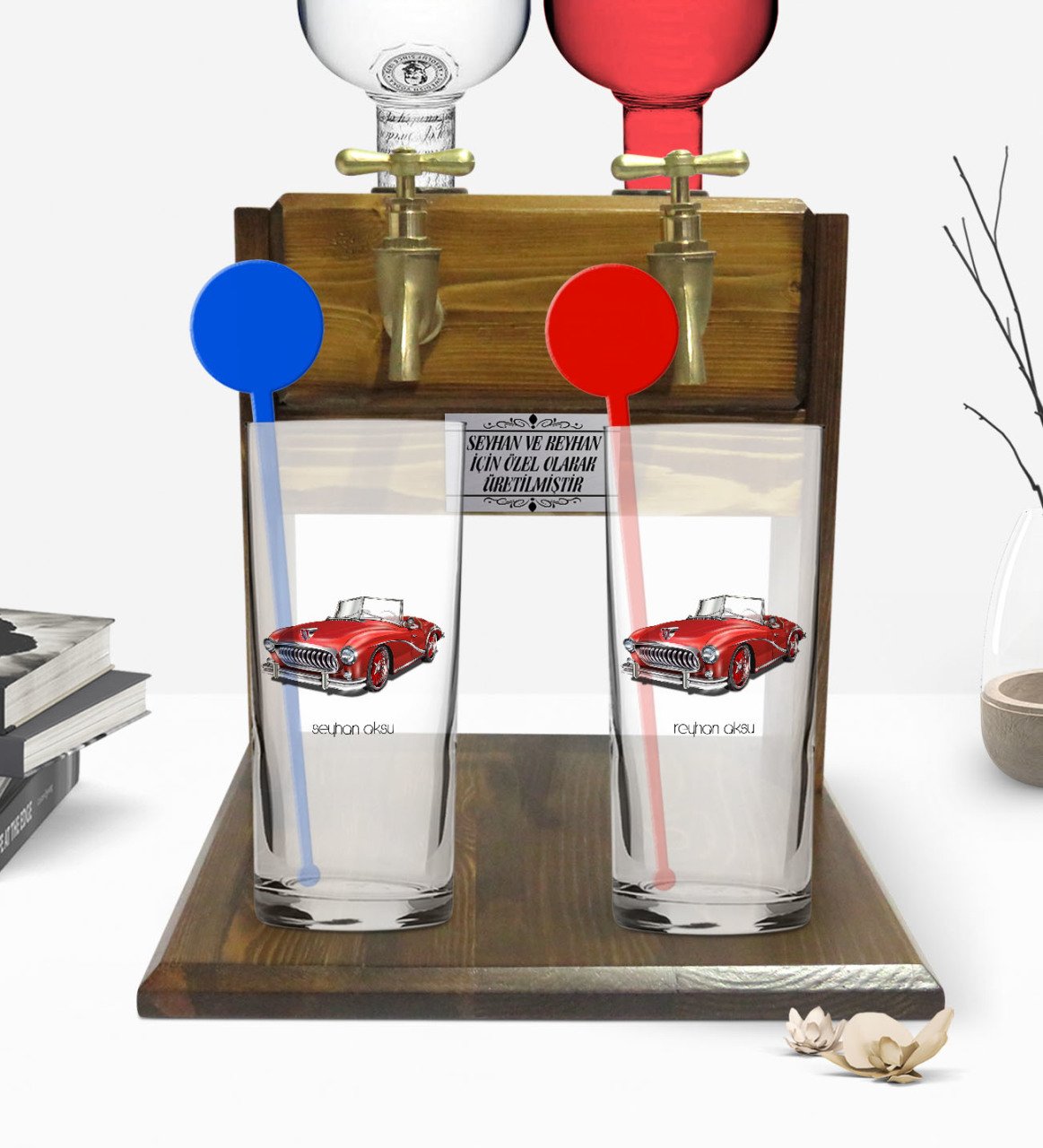 Kişiye Özel Renkli Baskılı Retro Otomobil Tasarımlı İkili Vodka Bardağı ve Çift Musluklu Doğal Ahşap Vodka Standı-2