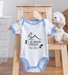 BK Kids Kişiye Özel Evimizin Neşesi Tasarımlı Mavi Bebek Body Zıbın ve Mama Önlüğü Hediye Seti