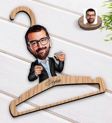 Kişiye Özel Erkek Karikatürlü Standart Boy Ahşap Elbise Askısı-50