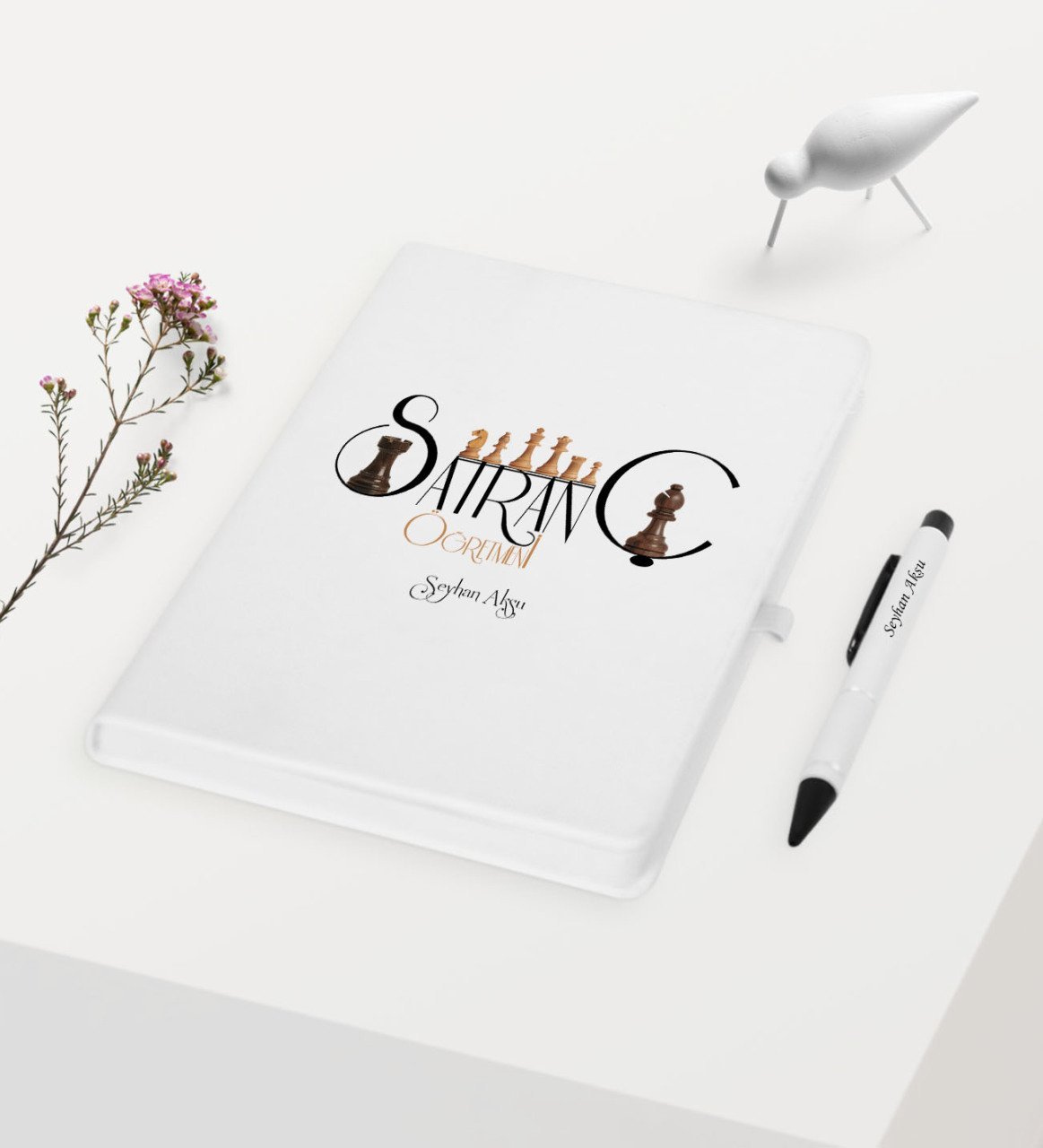Kişiye Özel Satranç Öğretmeni Temalı Beyaz Defter Kalem Hediye Seti - 1