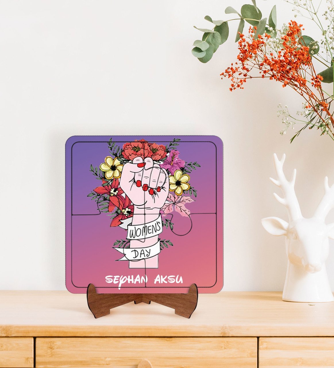 Kişiye Özel İsimli Kadınlar Günü Tasarımlı Ahşap Standlı Puzzle Çerçeve-20