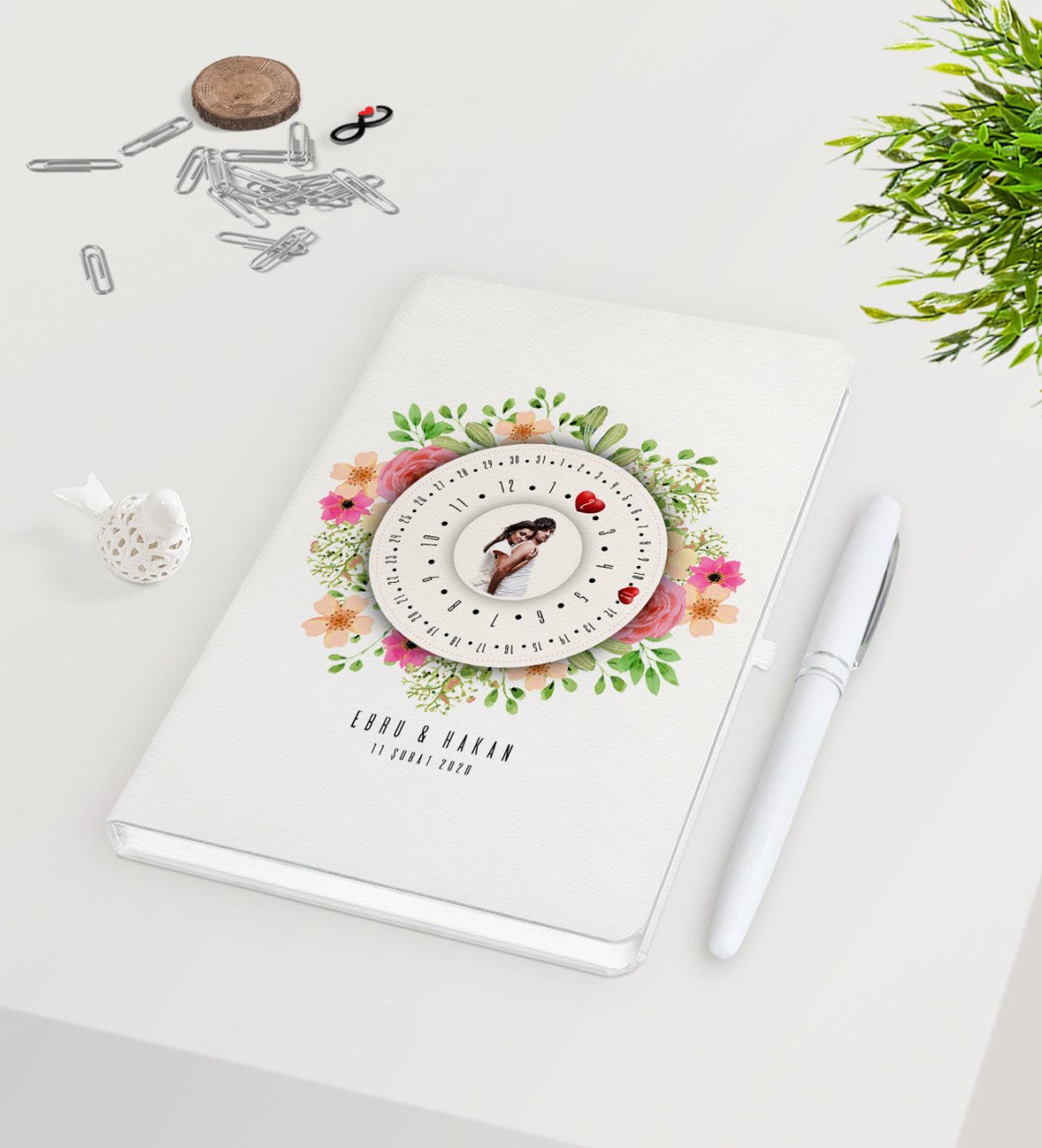 Kişiye Özel Sevgililer Günü Fotoğraflı Sonsuz Takvimli Beyaz Defter Kalem Seti-1