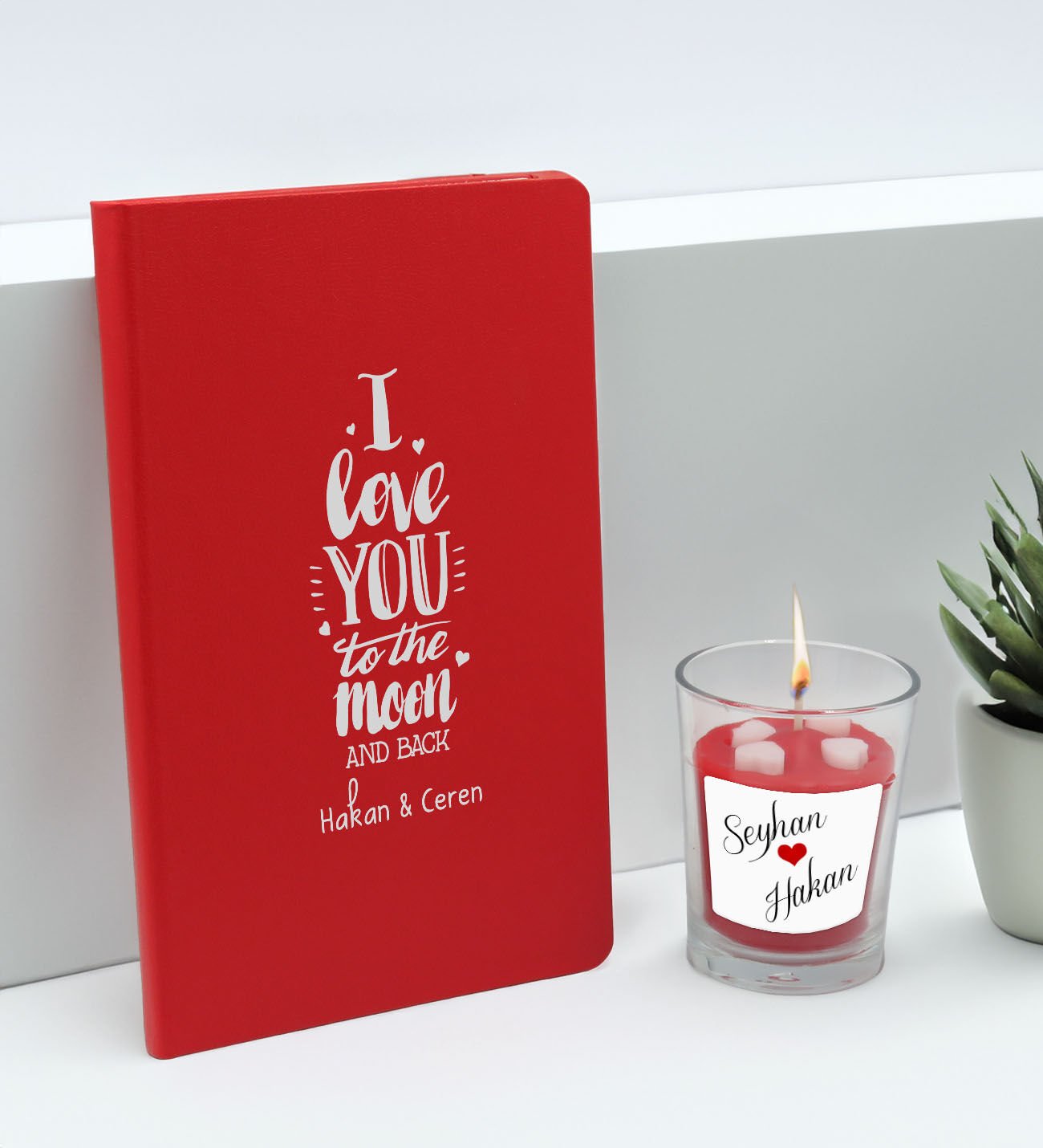 BK Gift Sevgililere Özel İsimli Kırmızı Defter ve Cam Bardakta Kalp Figürlü Kokulu Mum Hediye Seti-4, Sevgiliye Hediye, Sevgililer Günü
