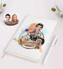 Kişiye Özel Yılın En Mükemmel Çifti Karikatürlü Beyaz Defter ve Kalem Hediye Seti-73