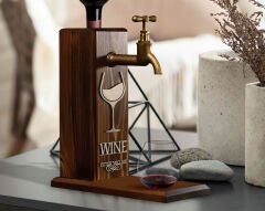 BK Gift Kişiye Özel Kabartma İsimli Musluklu Ceviz Ahşap Şarap Standı, Şarap Çeşmesi, Doğum Günü Hediyesi, Ev Hediyesi, İçecek Dispenseri-2