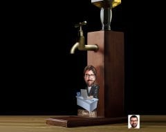 BK Gift Kişiye Özel Patron Baba Karikatürlü Musluklu Ahşap Viski Standı-12, Viski Çeşmesi, Doğum Günü Hediyesi, İçecek Dispenseri