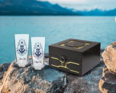 Kişiye Özel Ahşap Kutuda Çapa Tasarımlı İkili Rakı Bardağı Hediye Seti