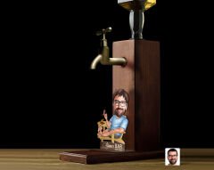 BK Gift Kişiye Özel Adam Karikatürlü Musluklu Ahşap Viski Standı-1, Viski Çeşmesi, Doğum Günü Hediyesi, İçecek Dispenseri