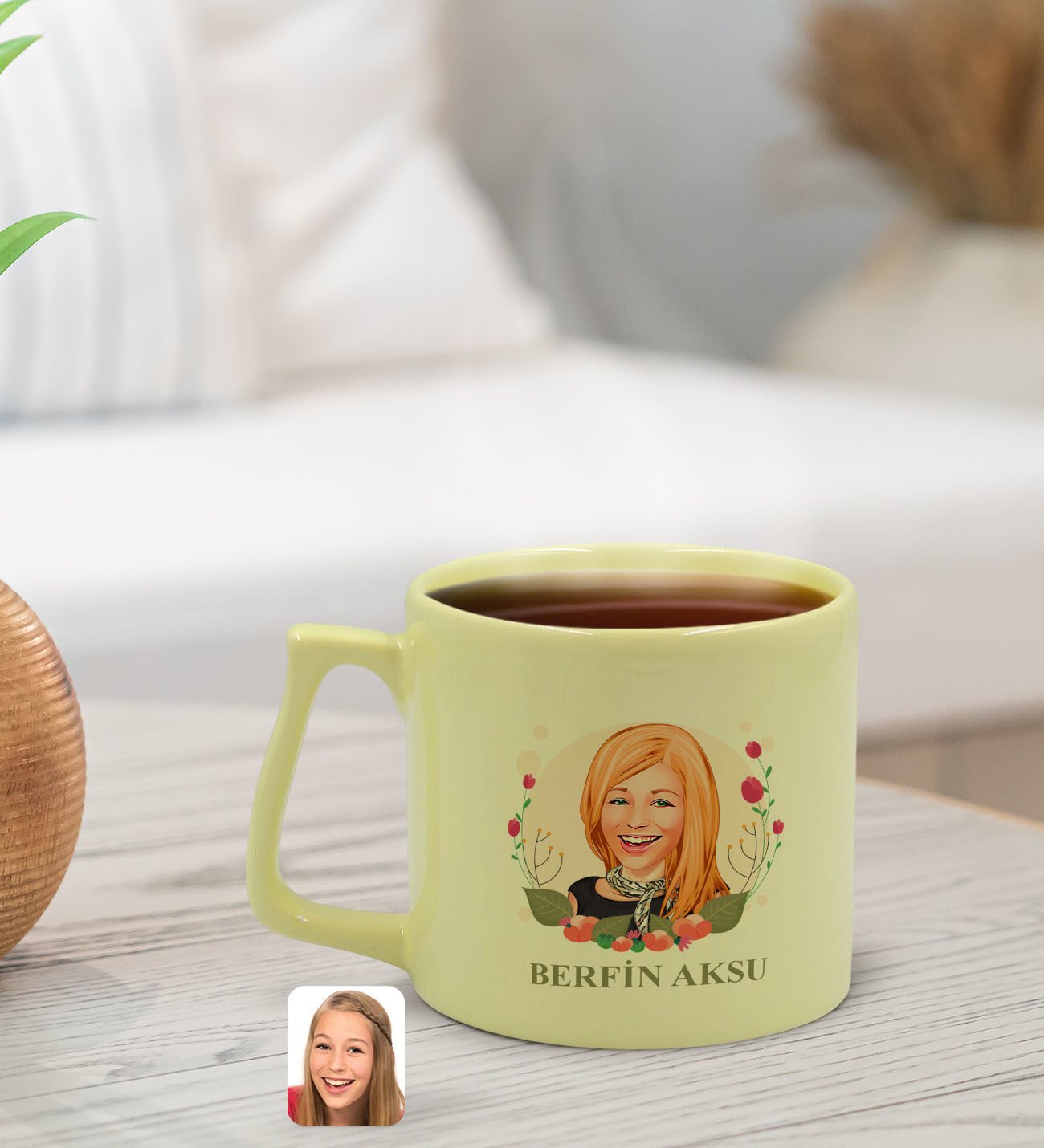 BK Gift Kişiye Özel Karikatürlü Anneler Günü Tasarımlı Pastel Sarı Middle Kupa Bardak, Anneye Hediye, Anneler Günü Hediyesi-1